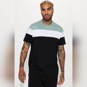 ☆Fashion Nova Men's Mint, White, and Black Colorblock Tee☆